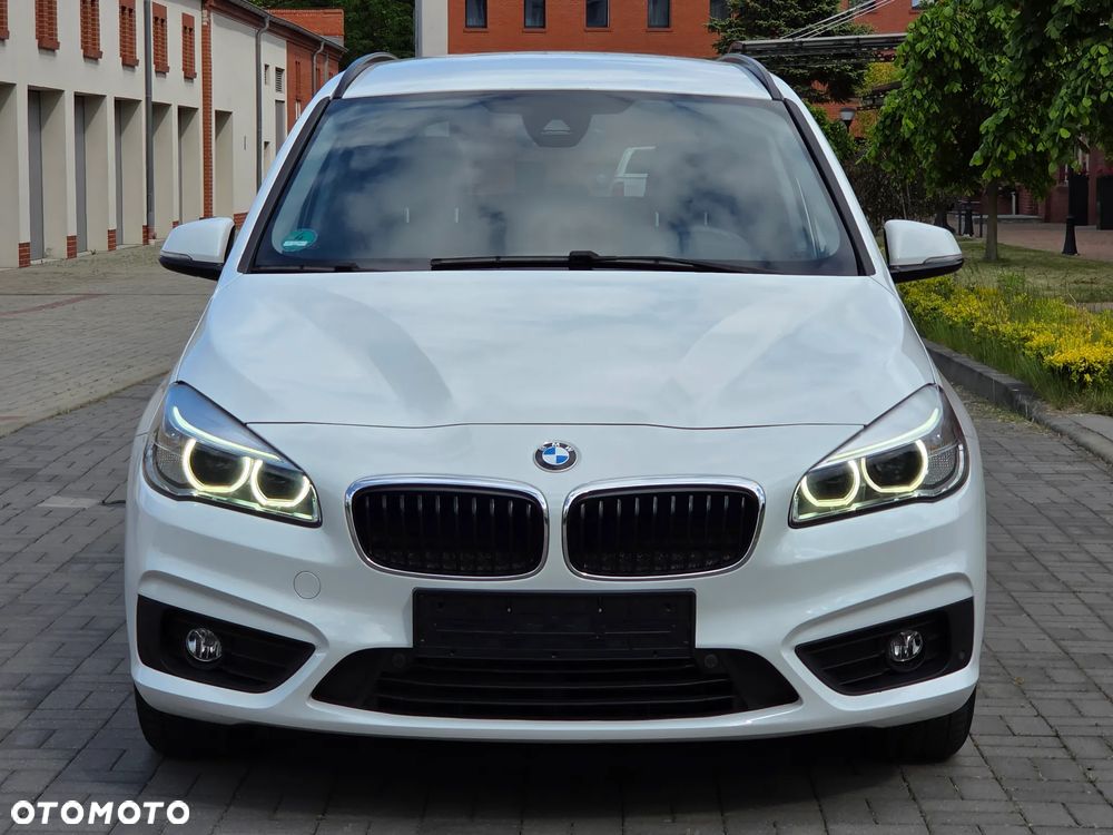 BMW Seria 2 218d Sport-Aut Sport Line - 7