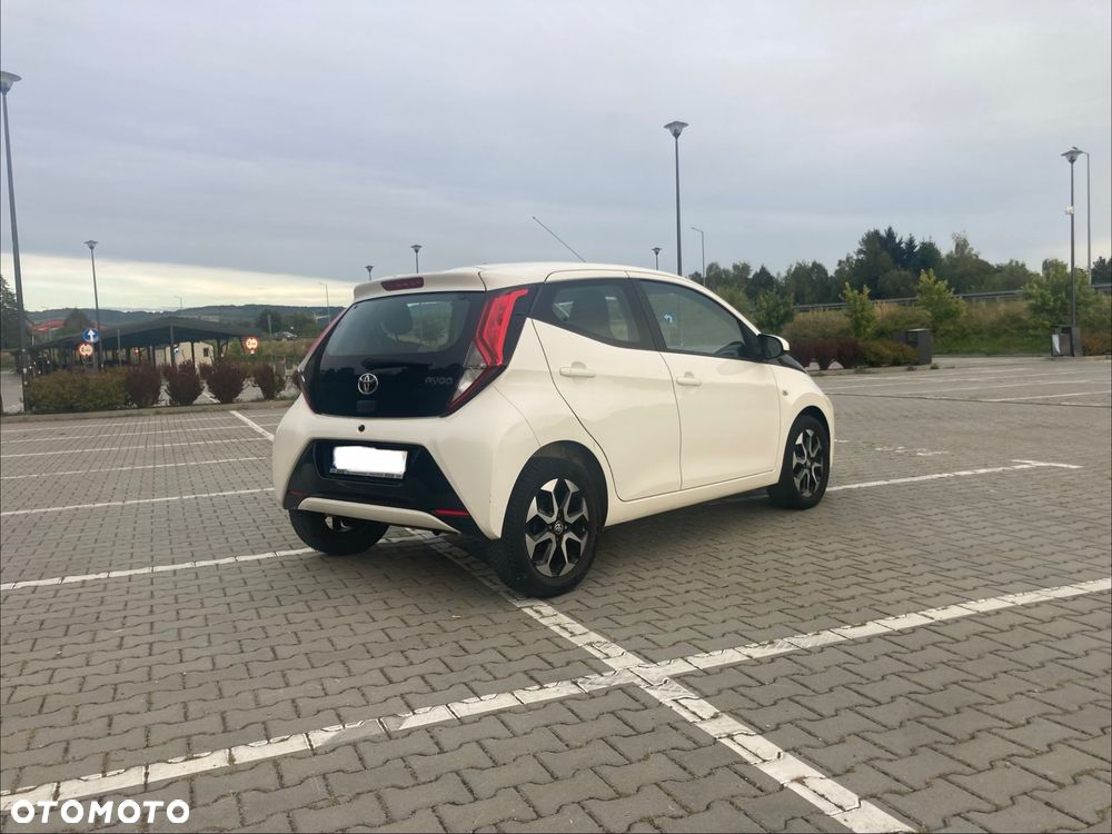Toyota Aygo x-play Edition S+ - 9