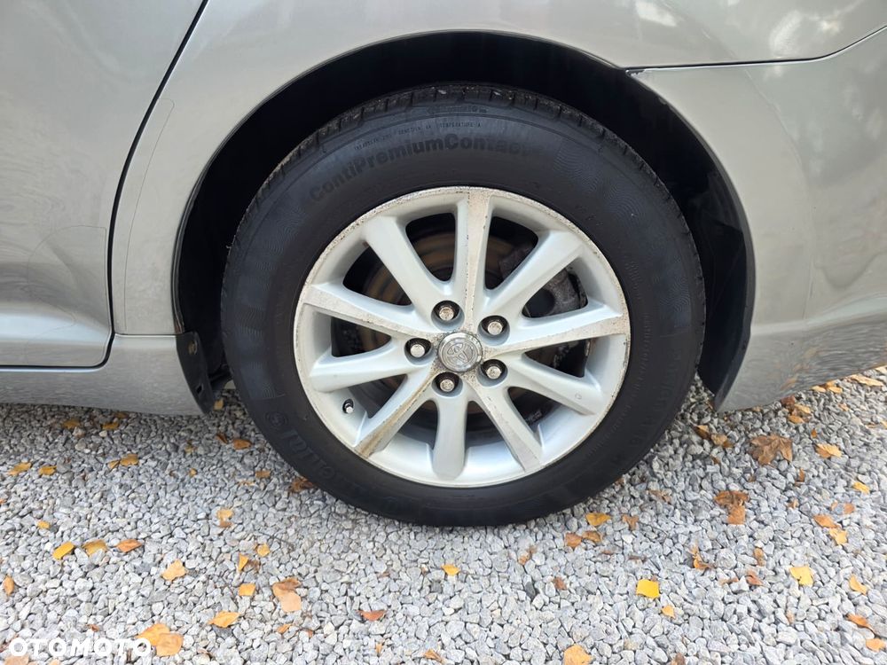 Toyota Avensis - 27