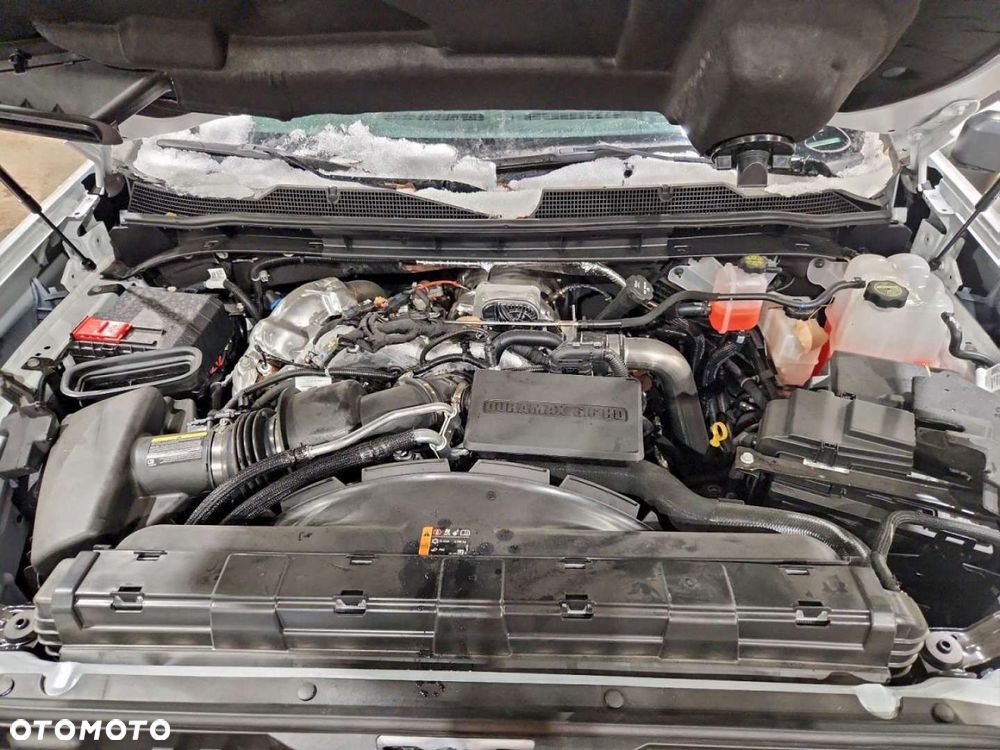 Chevrolet Silverado - 6