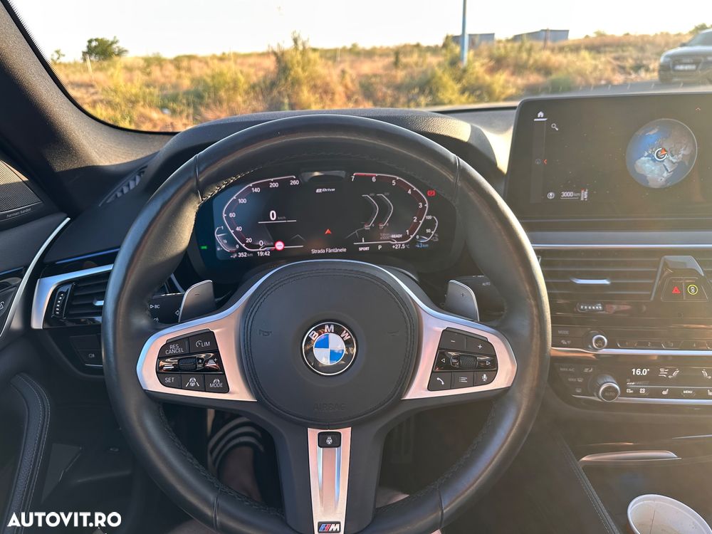 BMW Seria 5 530e xDrive Aut. M Sport Edition - 11