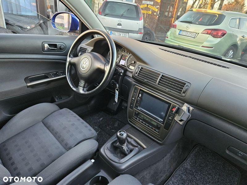 Volkswagen Passat - 6