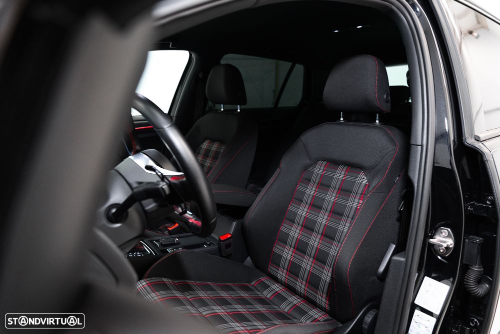 VW Golf GTI (BlueMotion ) DSG - 17