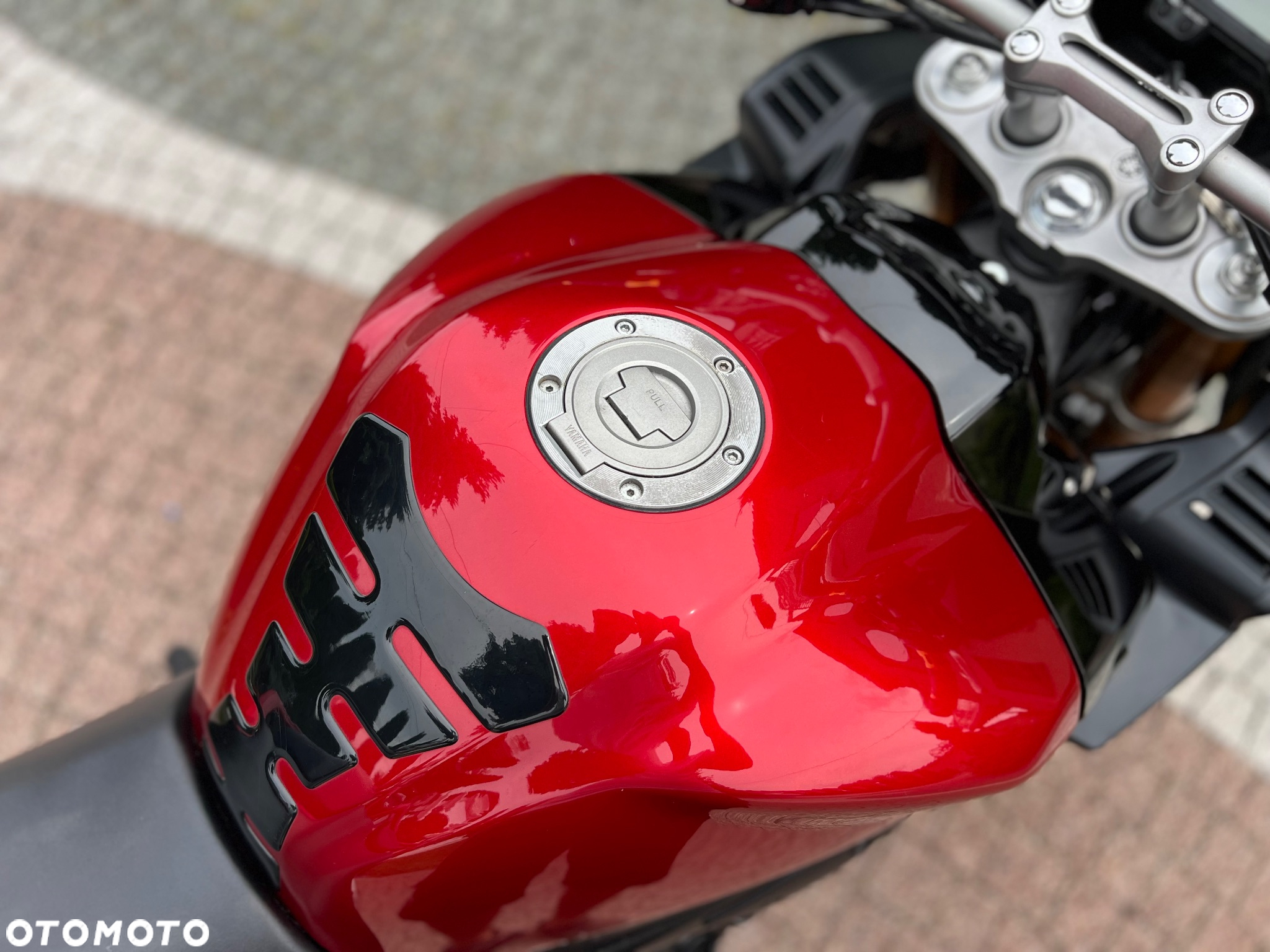 Yamaha FZ - 16
