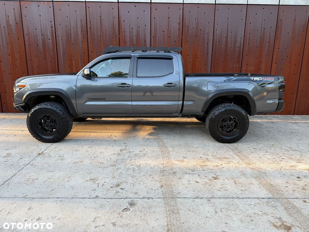 Toyota Tacoma - 3