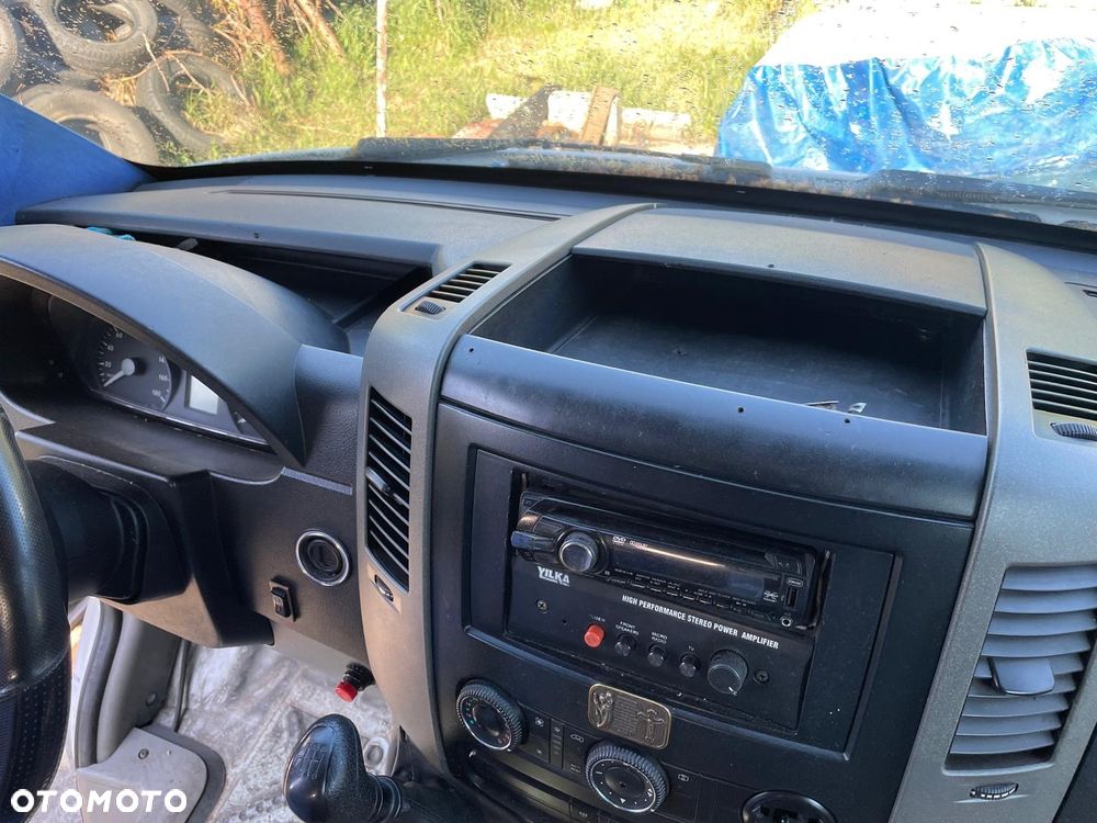 Mercedes-Benz Sprinter - 5