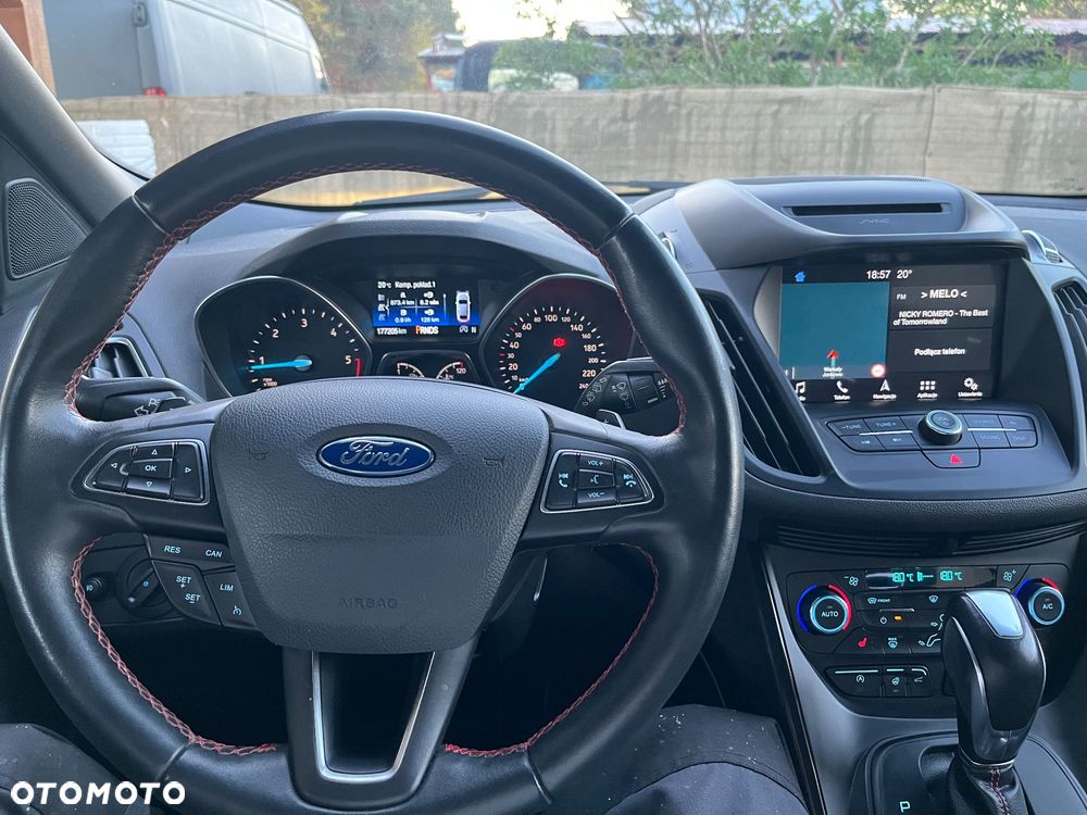 Ford Kuga 2.0 TDCi 4x4 ST-Line - 18