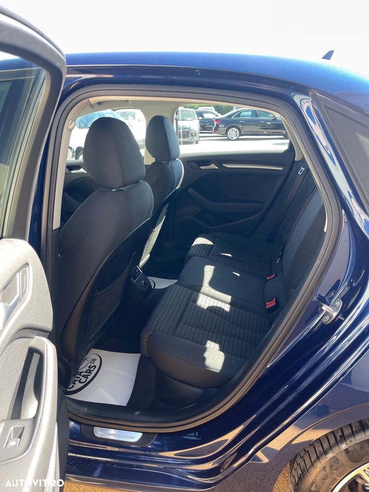 Audi A3 2.0 TDI (clean diesel) Attraction - 27