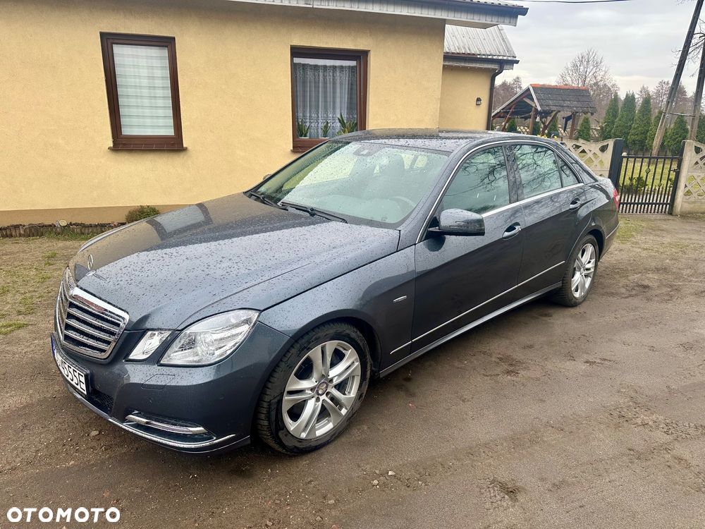Mercedes-Benz Klasa E 300 CDI DPF BlueEFFICIENCY 7G-TRONIC Avantgarde - 1