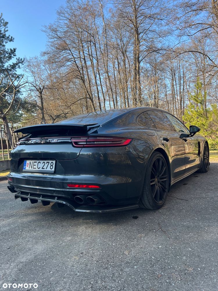 Porsche Panamera 2018 photo 4