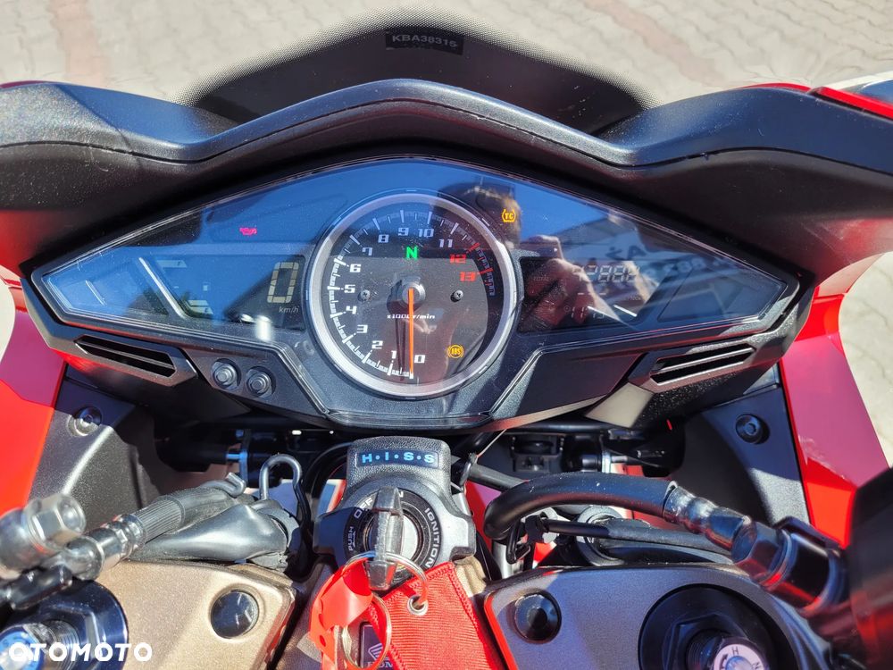 Honda VFR - 16