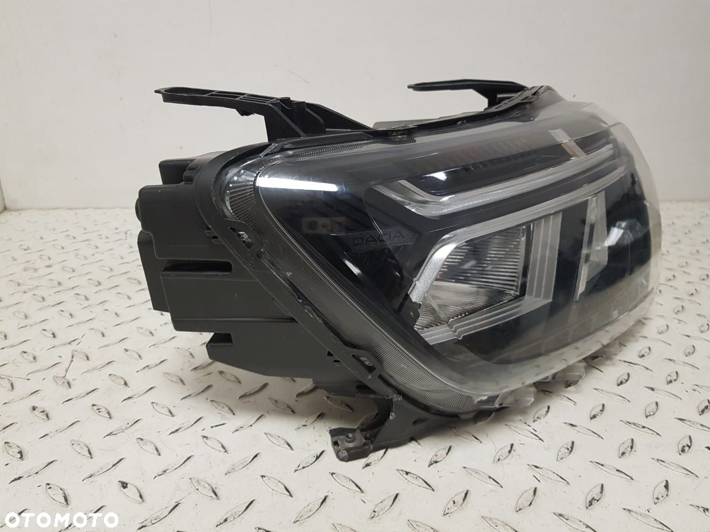 DACIA DUSTER 2 II LIFT 21- LAMPA PRAWA PRZEDNIA PRAWY PRZÓD  LED 260101613R EUROPA ORYGINAŁ - 6
