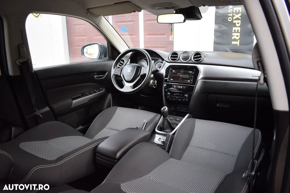 Suzuki Vitara 1.0 Boosterjet Allgrip Comfort - 8