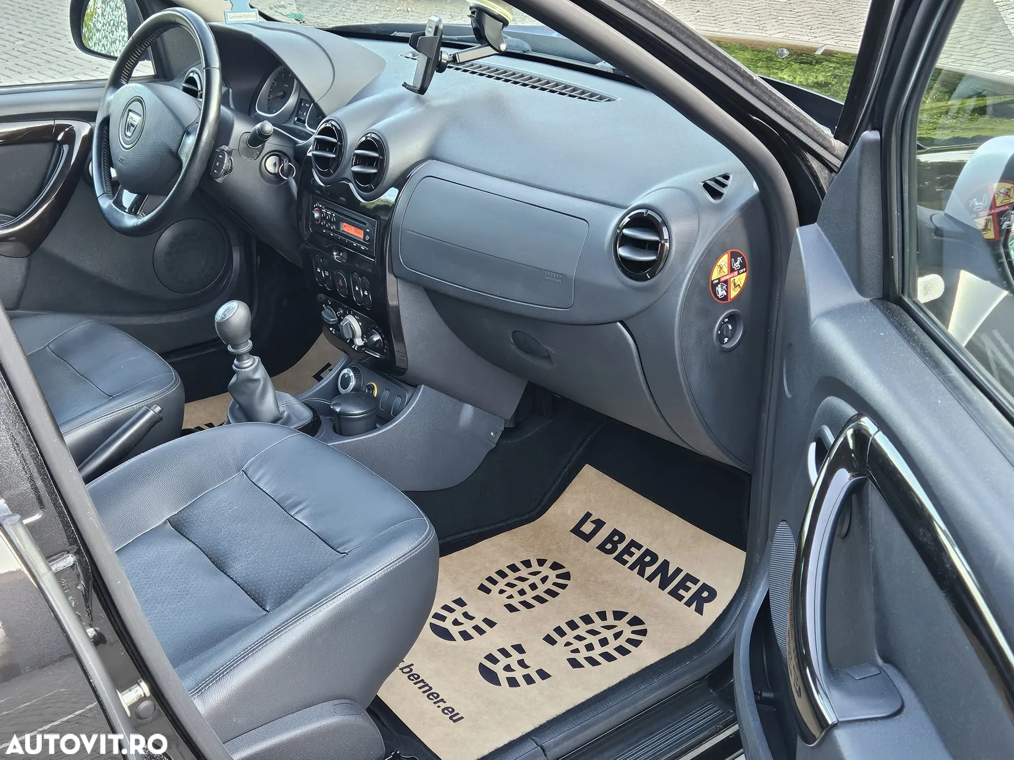 Dacia Duster 1.6 4x4 - 12