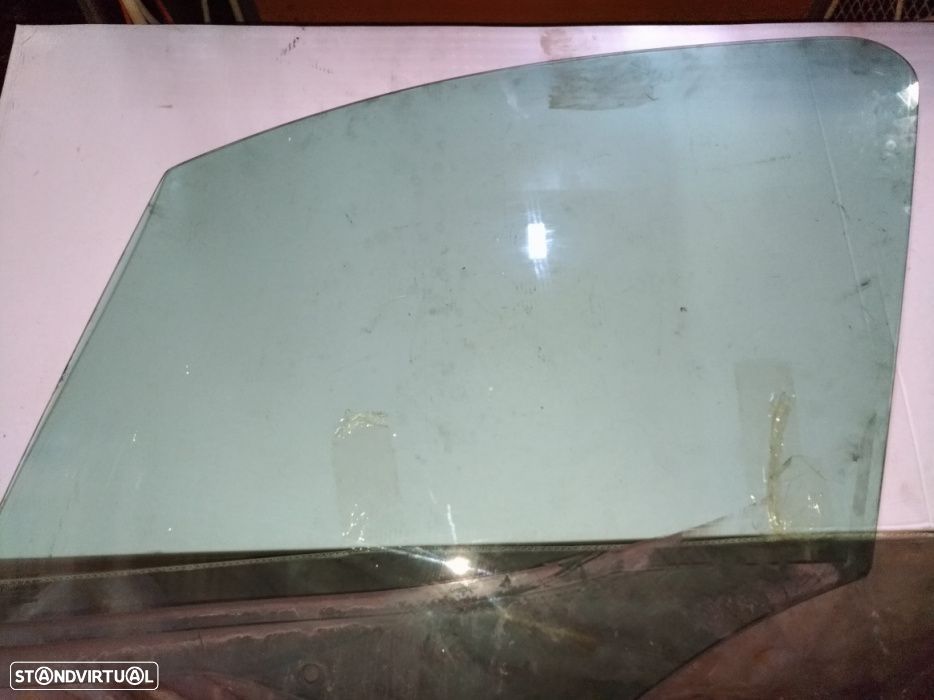 Peugeot Partner / Citroen Berlingo 2008/17 Vidro da Porta Esquerda - 1