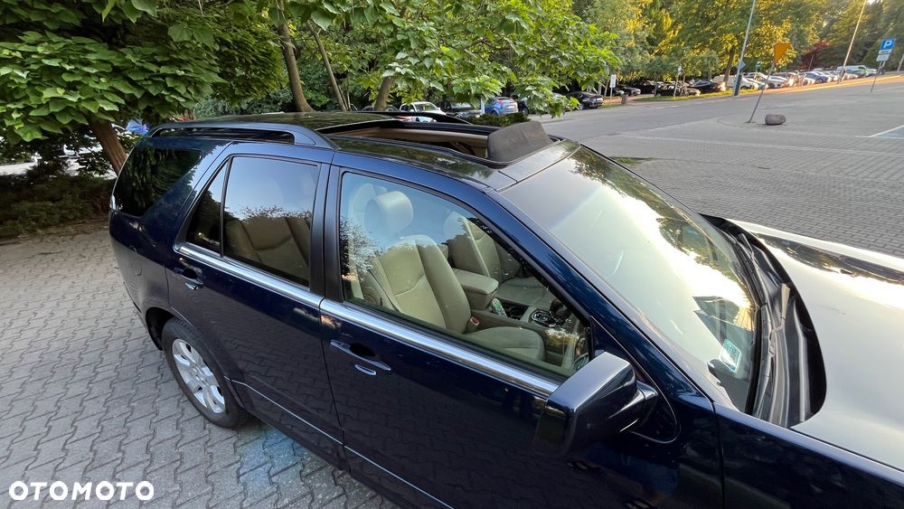 Cadillac SRX - 16