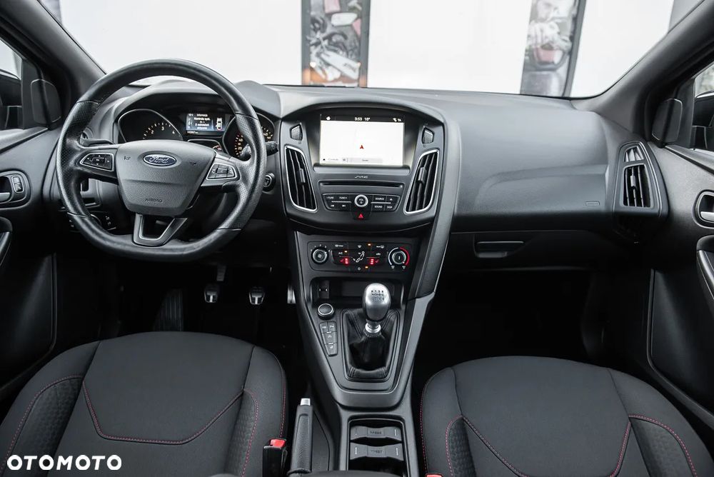 Ford Focus ver-1-5-ecoblue-scr-st--line - 28