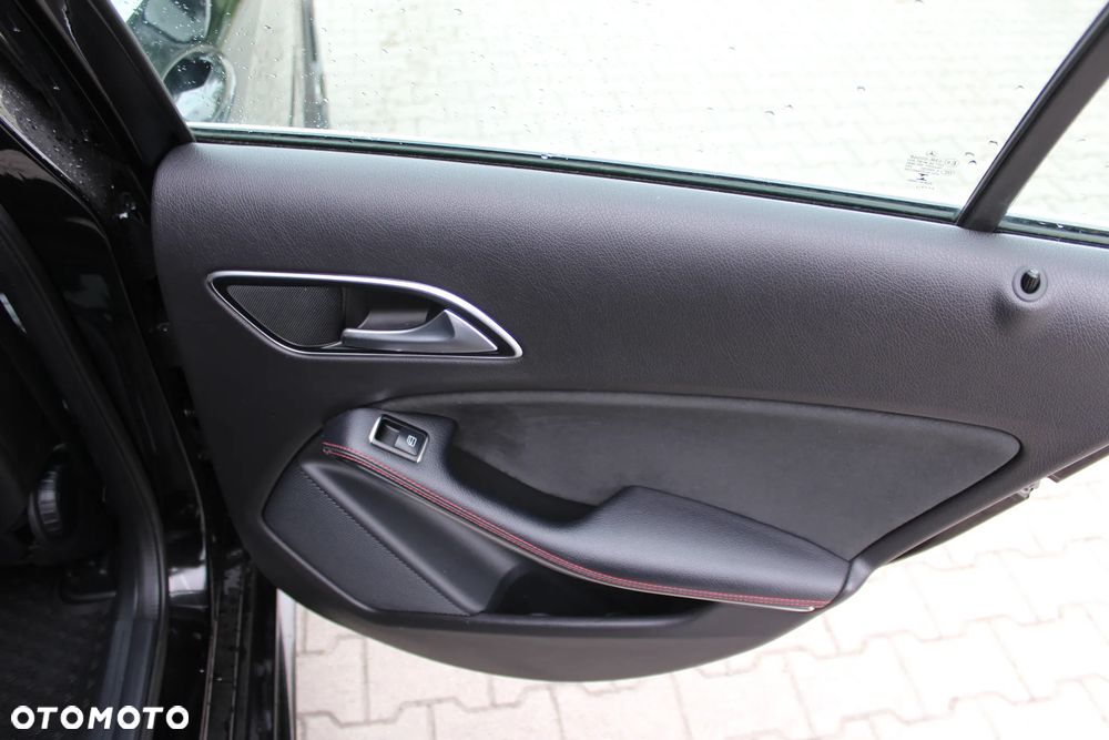 Mercedes-Benz Klasa A 180 CDI AMG Line - 20