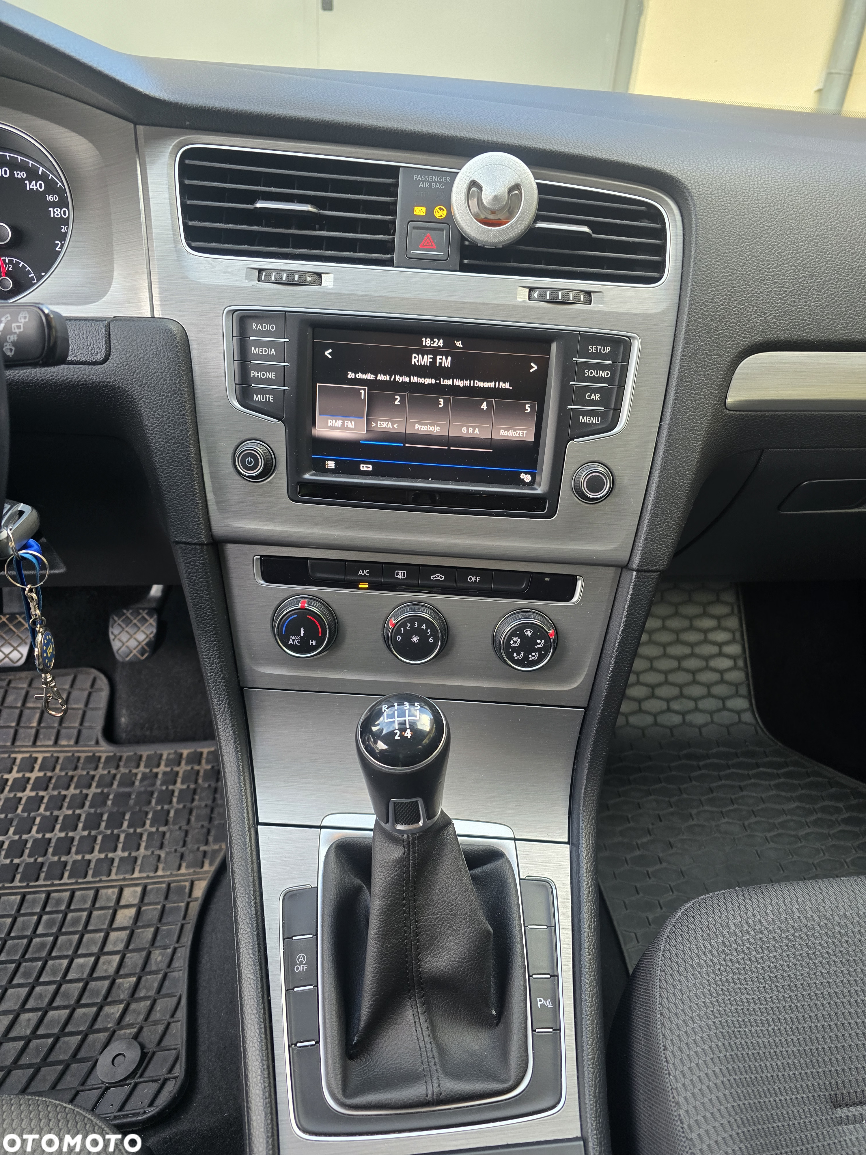 Volkswagen Golf VII 1.6 TDI BMT Comfortline - 9