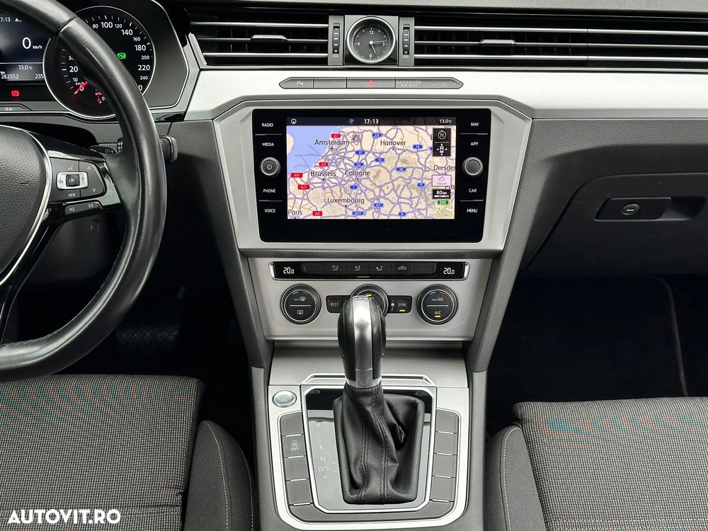 Volkswagen Passat Variant 1.6 TDI (BlueMotion Technology) DSG Comfortline - 16