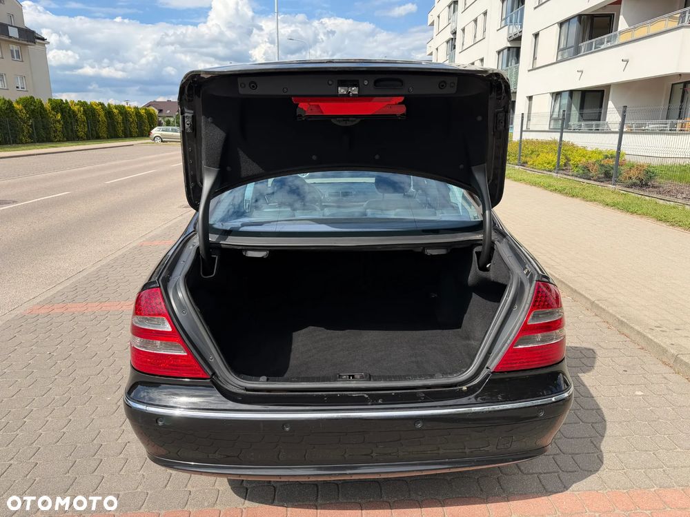 Mercedes-Benz Klasa E - 17