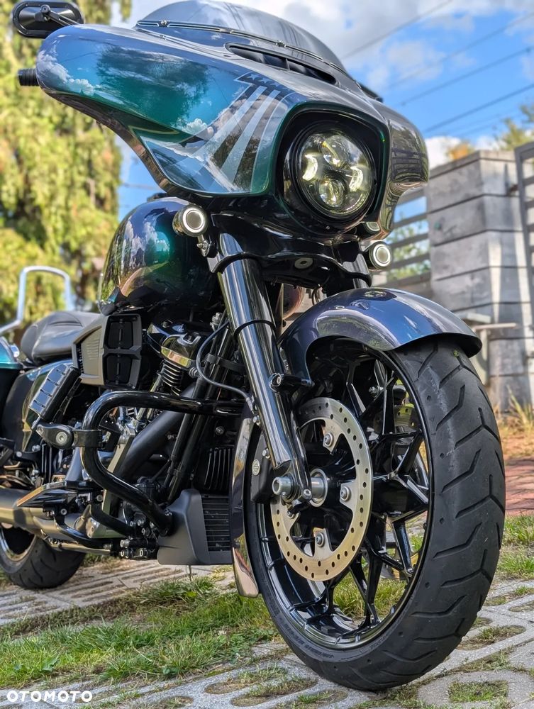 Harley-Davidson Touring Street Glide - 1