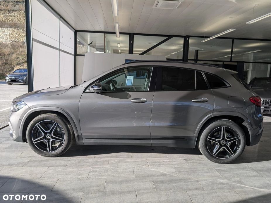 Mercedes-Benz GLA 200 AMG Line - 6