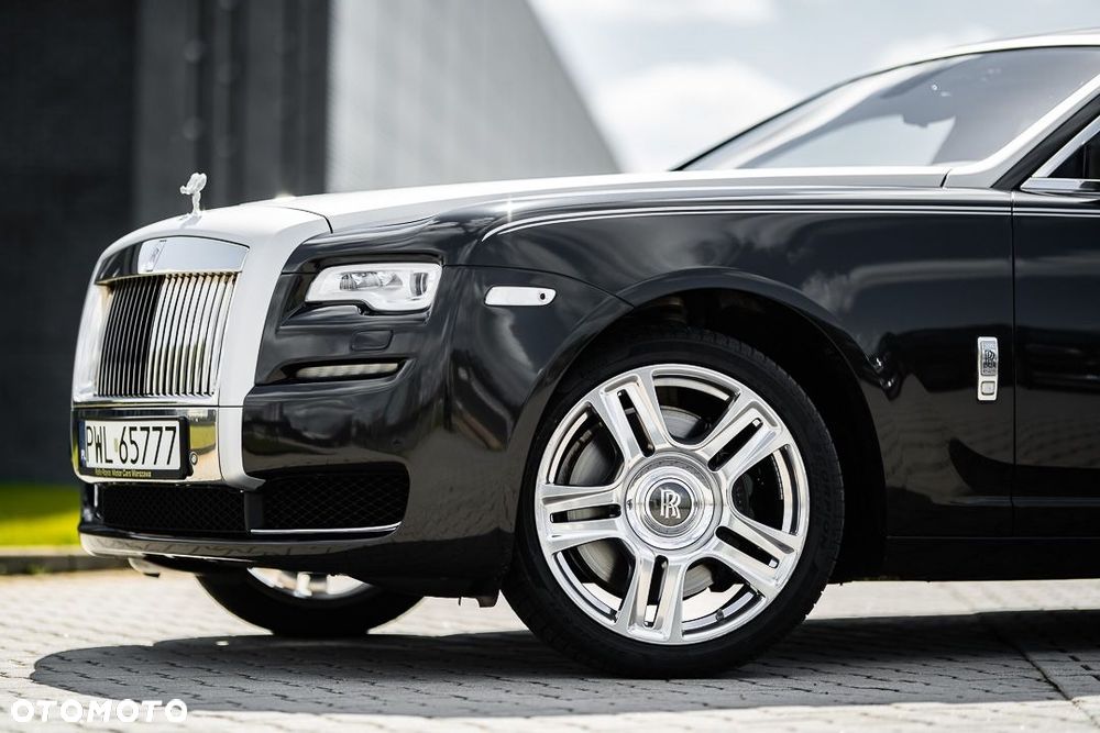 Rolls-Royce Ghost - 12
