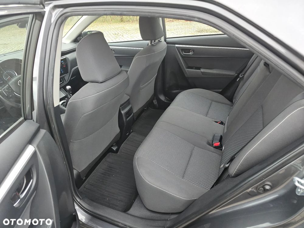 Toyota Corolla 1.6 Active - 16