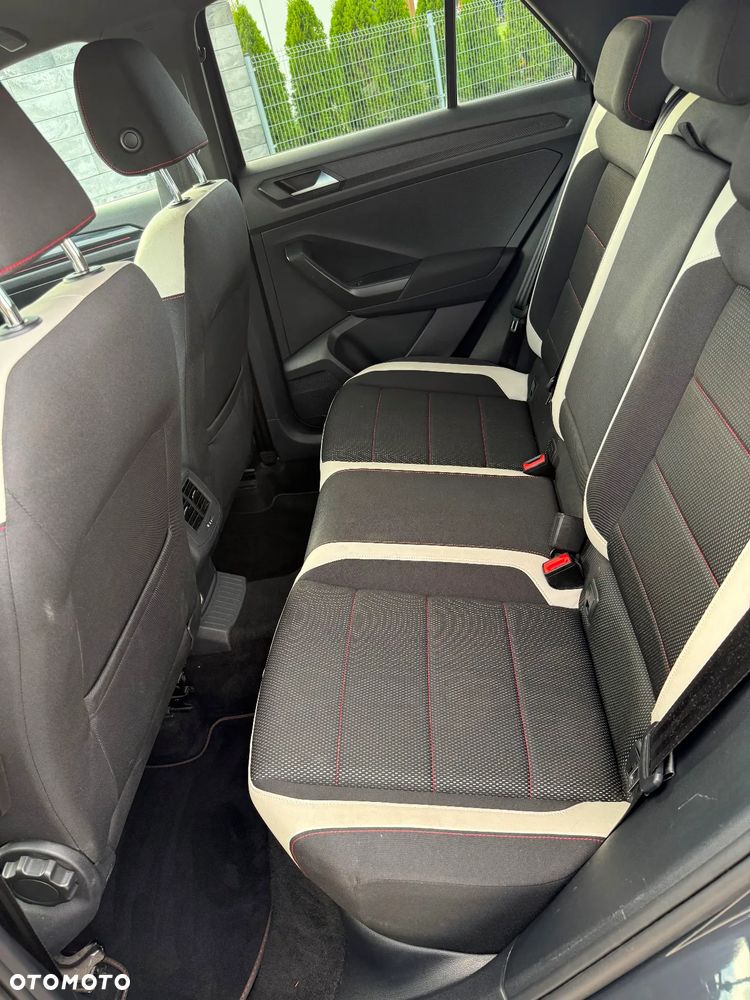 Volkswagen T-Roc - 19