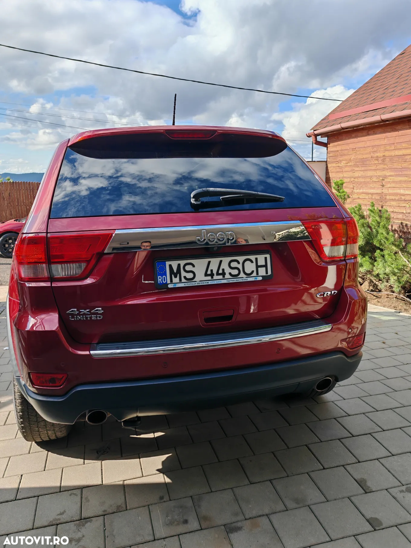 Jeep Grand Cherokee - 23