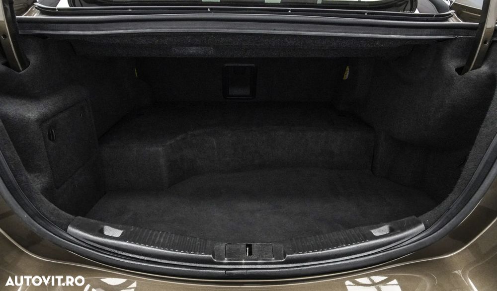 Ford Mondeo Vignale 2.0 Hybrid - 25