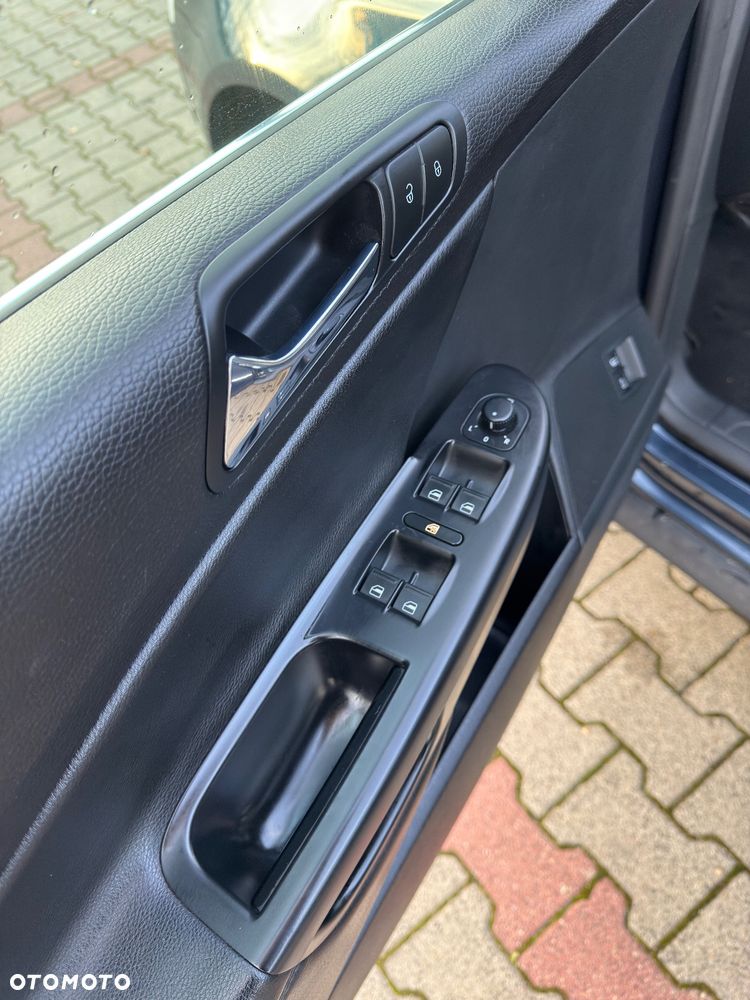 Volkswagen Passat Variant 2.0 TDI DPF Highline - 13