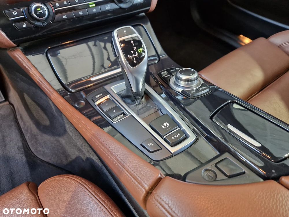 BMW Seria 5 520d Luxury Line - 21