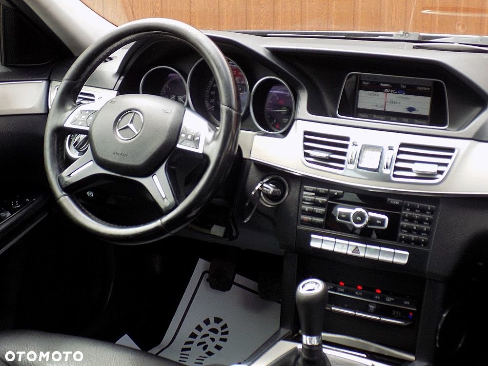 Mercedes-Benz Klasa E 200 BlueTEC - 14
