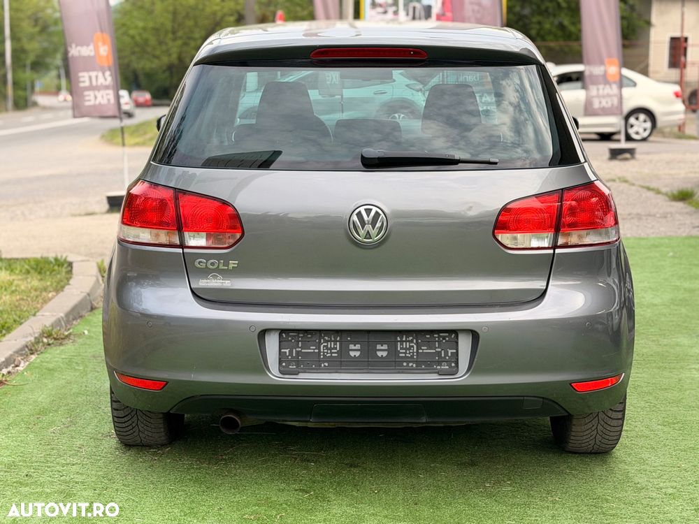 Volkswagen Golf - 11