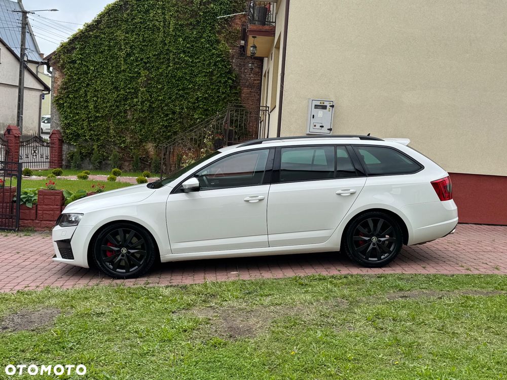 Skoda Octavia 2.0 TDI RS DSG - 2