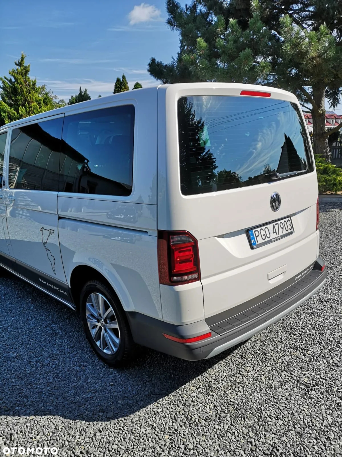 Volkswagen Multivan - 10