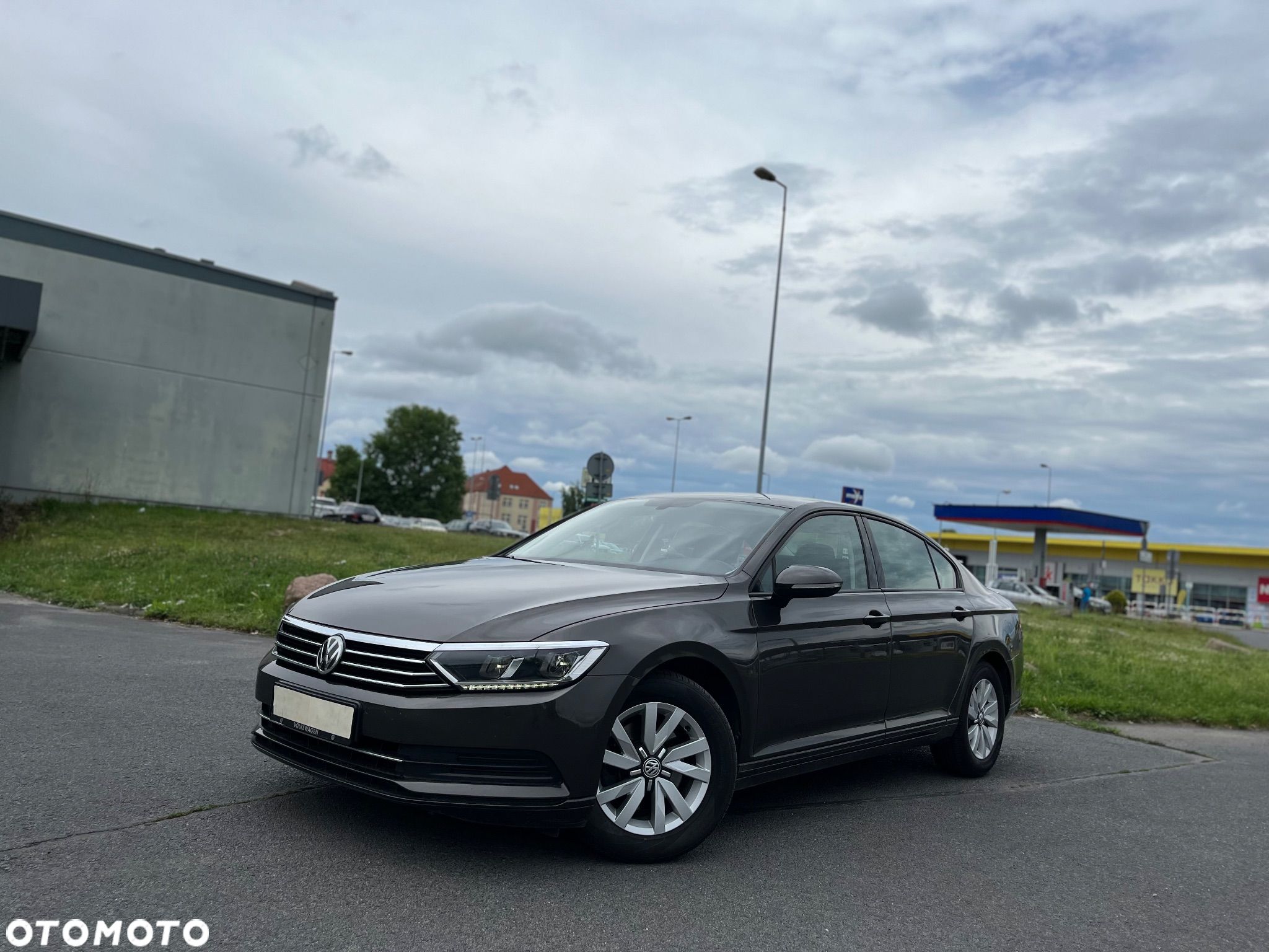 Volkswagen Passat 2.0 TDI SCR Comfortline - 1