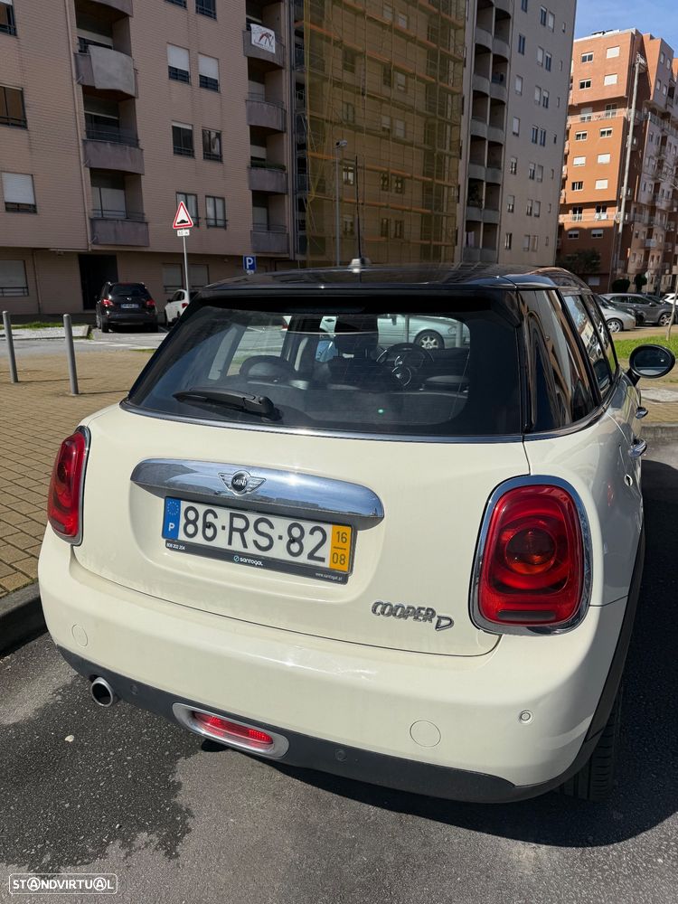 MINI 5 Portas Cooper D Auto - 3