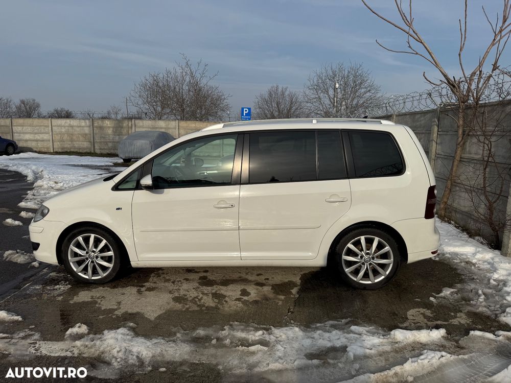 Volkswagen Touran 2.0 TDI DPF R-Line Edition - 3