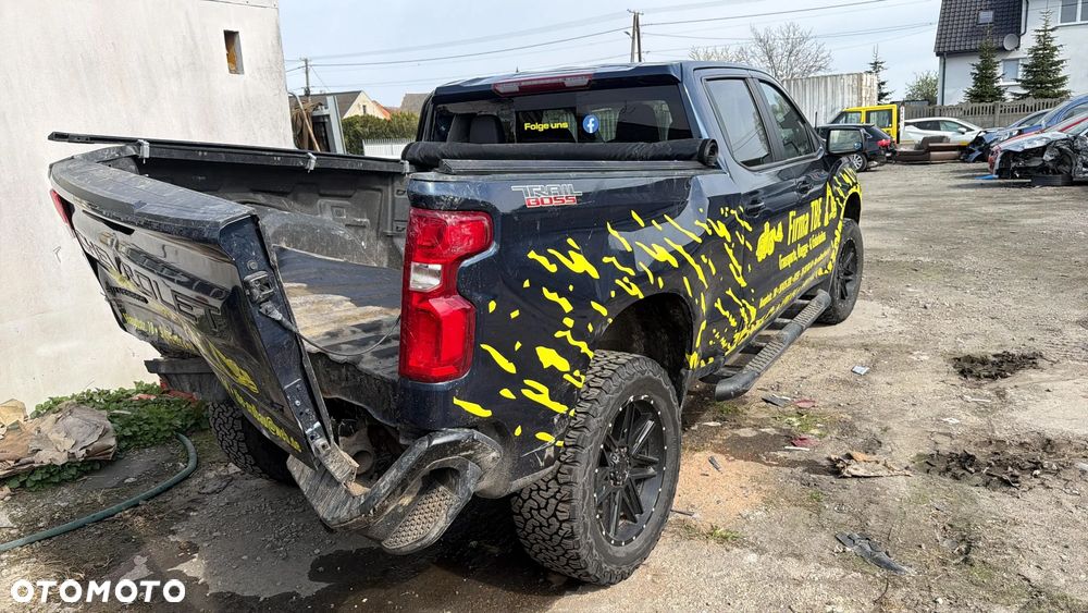 Chevrolet Silverado - 30