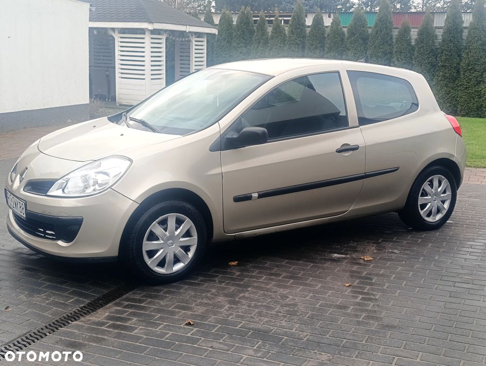 Renault Clio 1.5 dCi Alize - 8