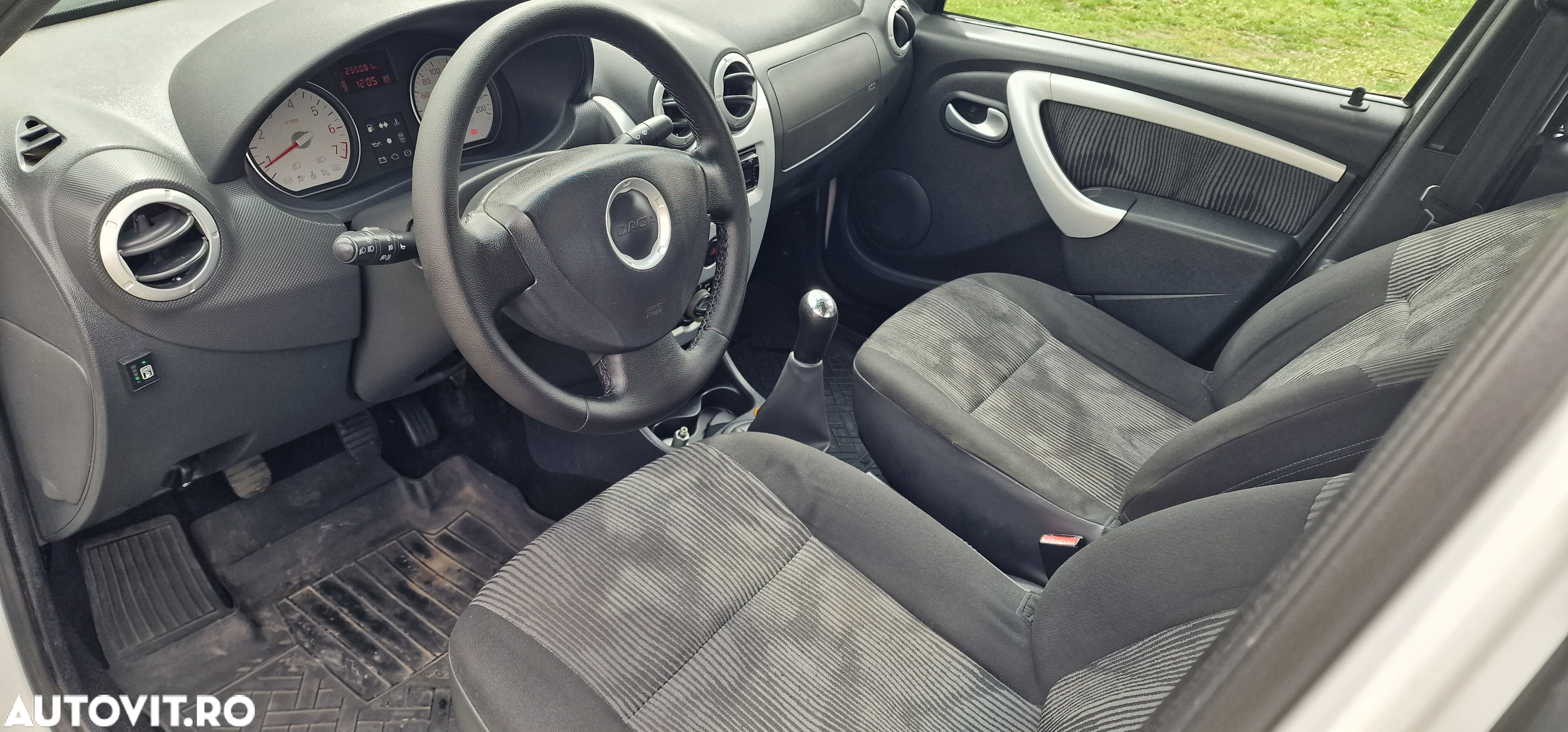 Dacia Logan 1.4 MPI GPL Laureate - 5