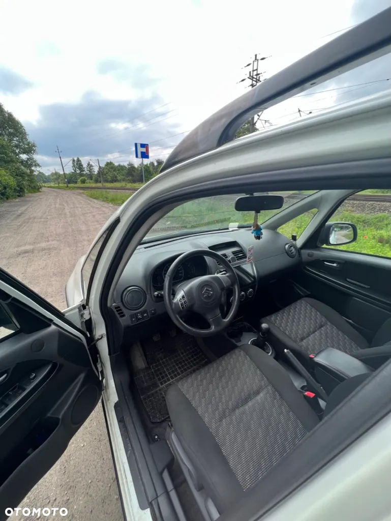 Suzuki SX4 - 7