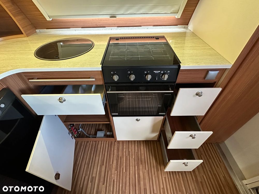 Adria ADORA 613 HT z przedsionkiem Isabella i napędem osi. RATY - 14