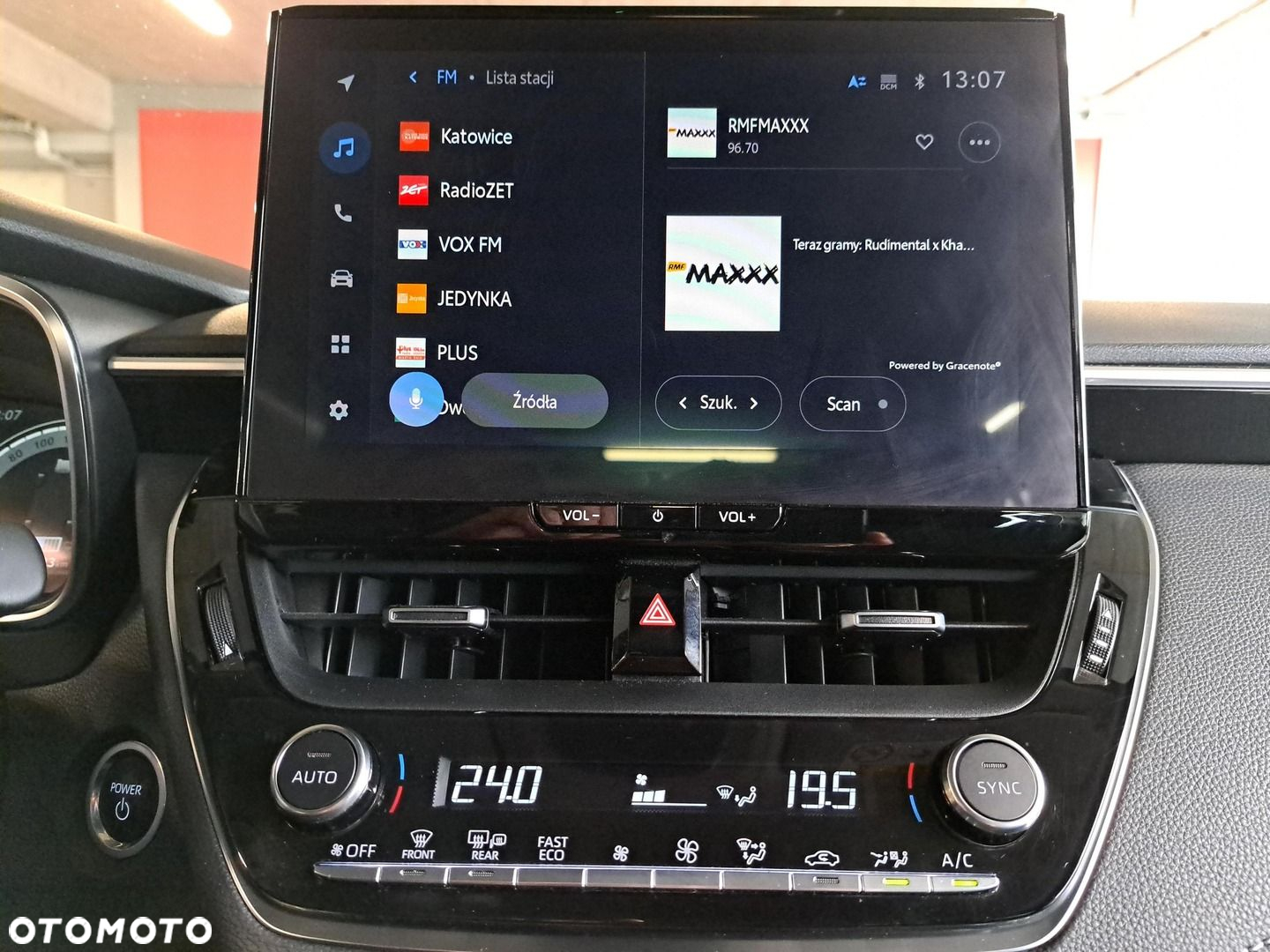 Toyota Corolla 1.8 Hybrid Comfort - 21