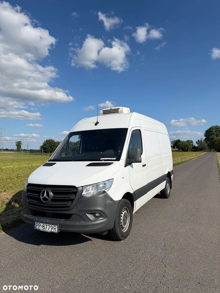 Mercedes-Benz Sprinter - 4