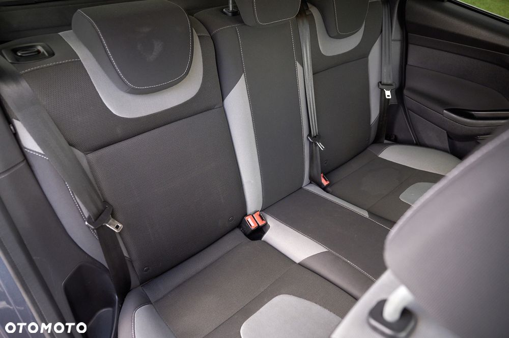 Ford Focus 1.6 EcoBoost Edition - 35