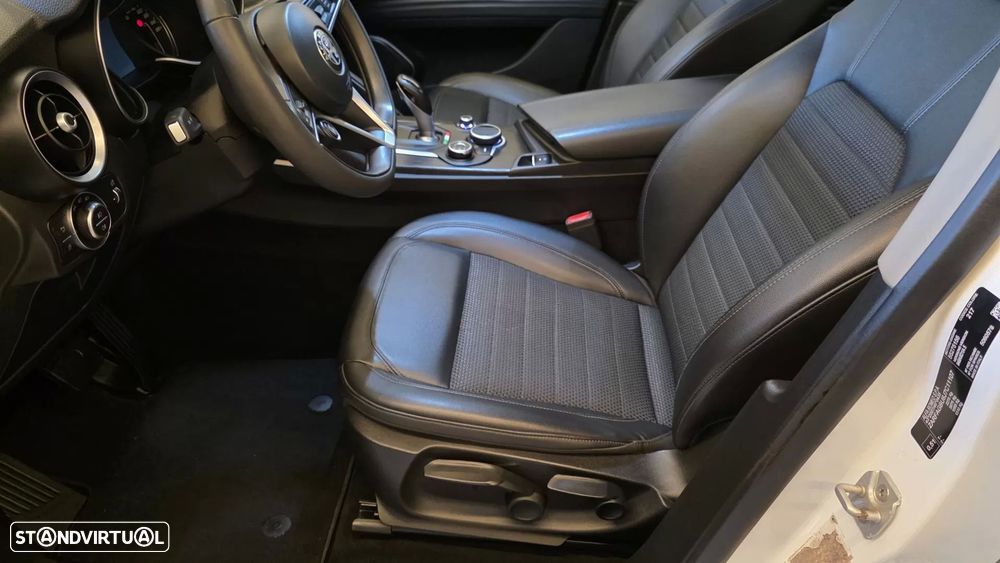 Alfa Romeo Stelvio 2.2 D Super AT8 - 35